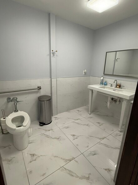 More Photos Of 16 SW 1st Ave, Miami Office Residential For Sale