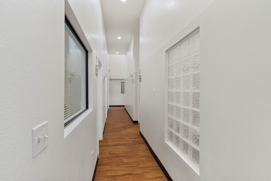 More Photos Of 3920-3930 E Patrick Ln, Las Vegas Loft Creative Space For Sale