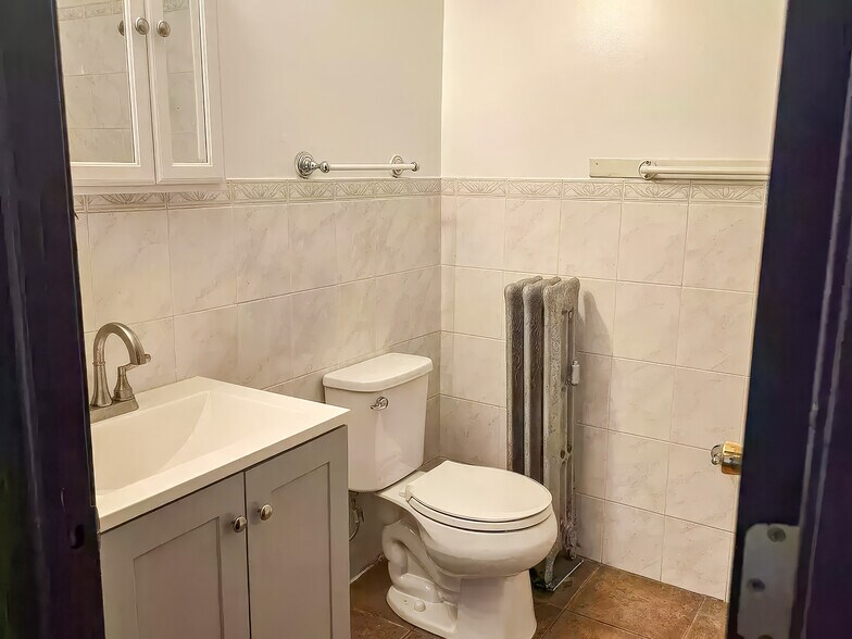 More Photos Of 5609 S Michigan Ave, Chicago Apartments For Sale