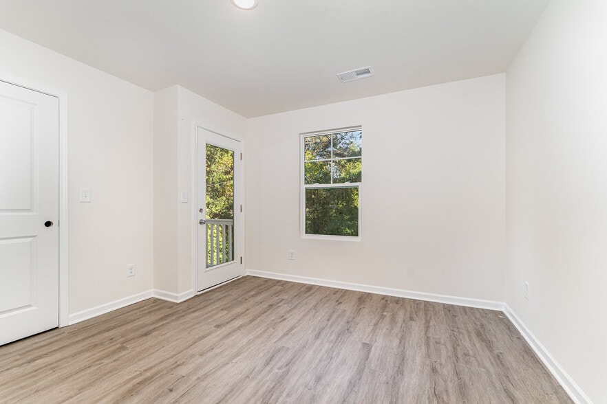 More Photos Of 711 Fairview St, High Point Multifamily For Sale