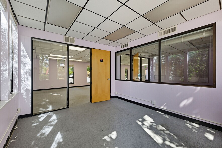 More Photos Of 1021 S El Camino Real, San Mateo Office For Sale