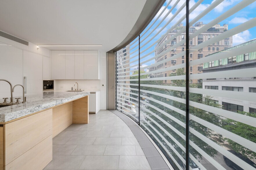 More Photos Of 162 E 64th St, New York Office Residential For Lease