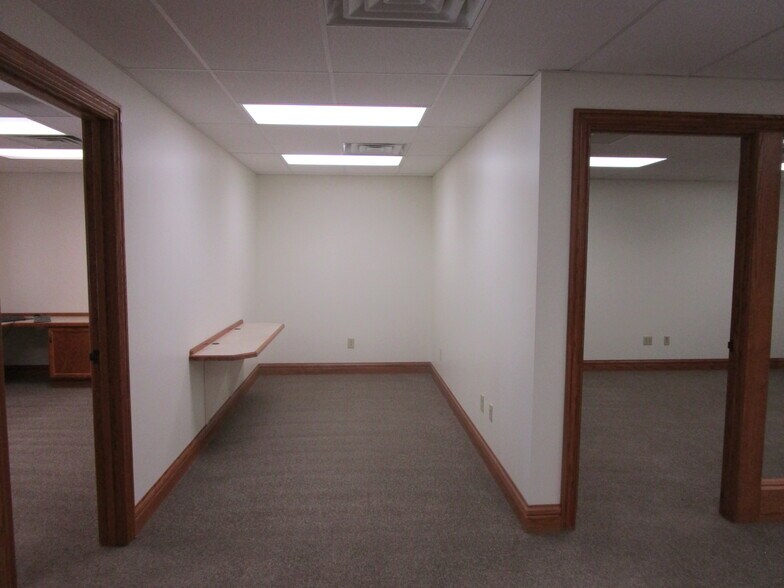More Photos Of 1807 E Mary St, Garden City Office For Lease