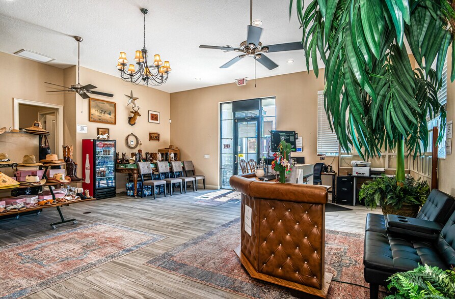 More Photos Of 1002 E Baker St, Plant City Medical For Sale