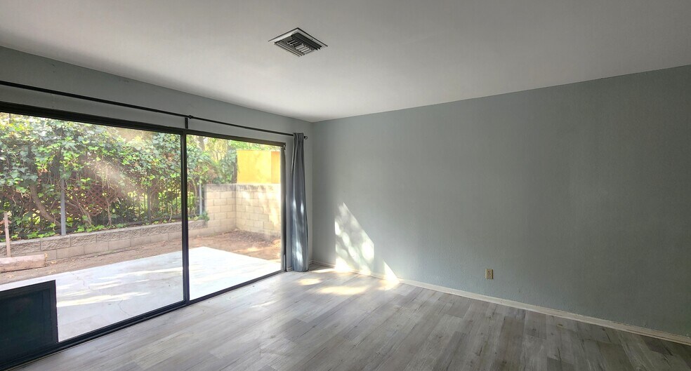 More Photos Of 5227 Eagle Dale Ave, Los Angeles Apartments For Sale