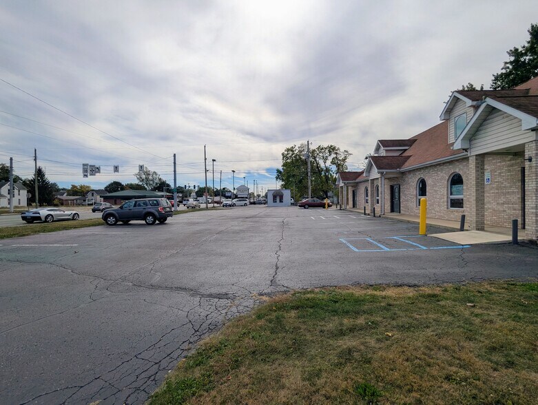 More Photos Of 302-306 S Baldwin Ave, Marion Office For Lease