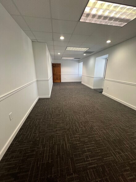 More Photos Of 1242 West Chester Pike, West Chester Office For Sale