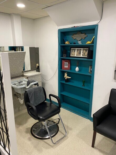 More Photos Of 509 S Market St, Frederick Freestanding For Sale