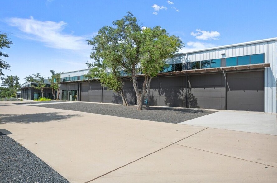 More Photos Of 14510 Fitzhugh Rd, Austin Warehouse For Sale