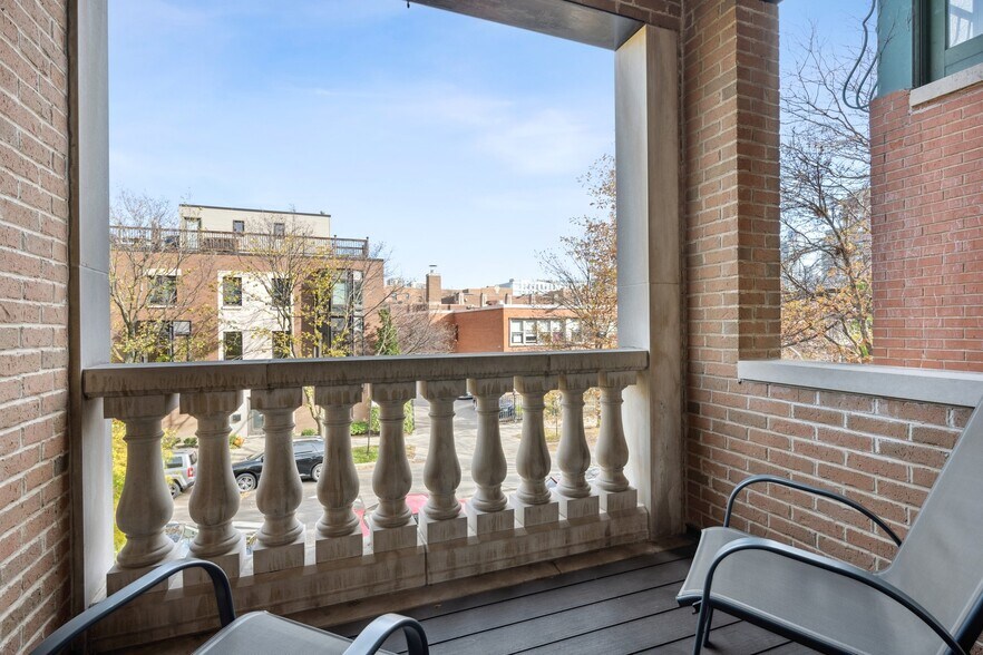 More Photos Of 1428 N Cleveland Ave, Chicago Hospitality For Sale