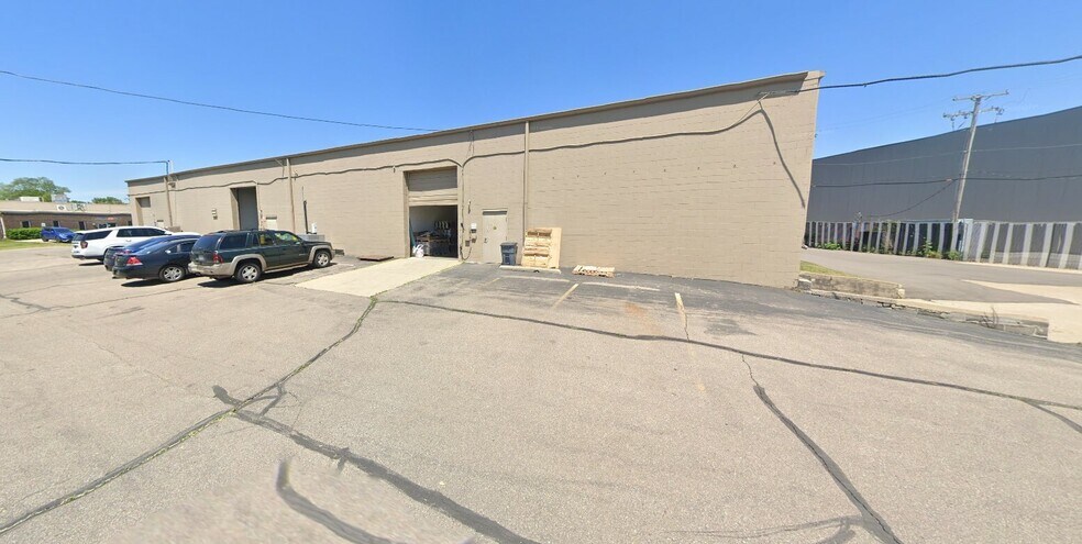 More Photos Of 9115-9123 General Ct, Plymouth Warehouse For Lease