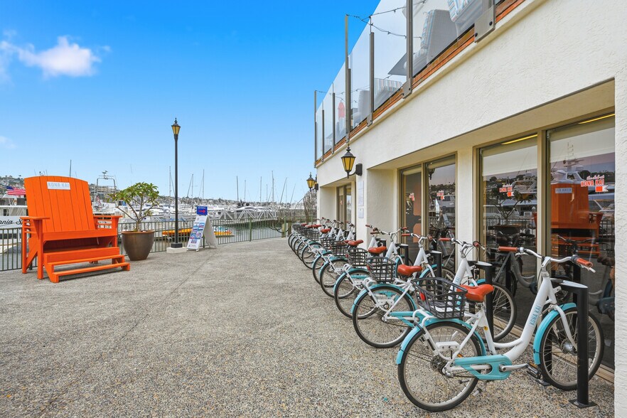 More Photos Of 1551 Shelter Island Dr, San Diego Hotel For Lease