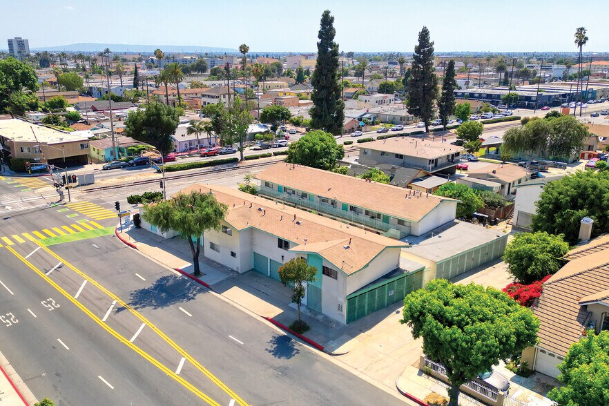 More Photos Of 2821 Randolph St, Huntington Park Apartments For Sale