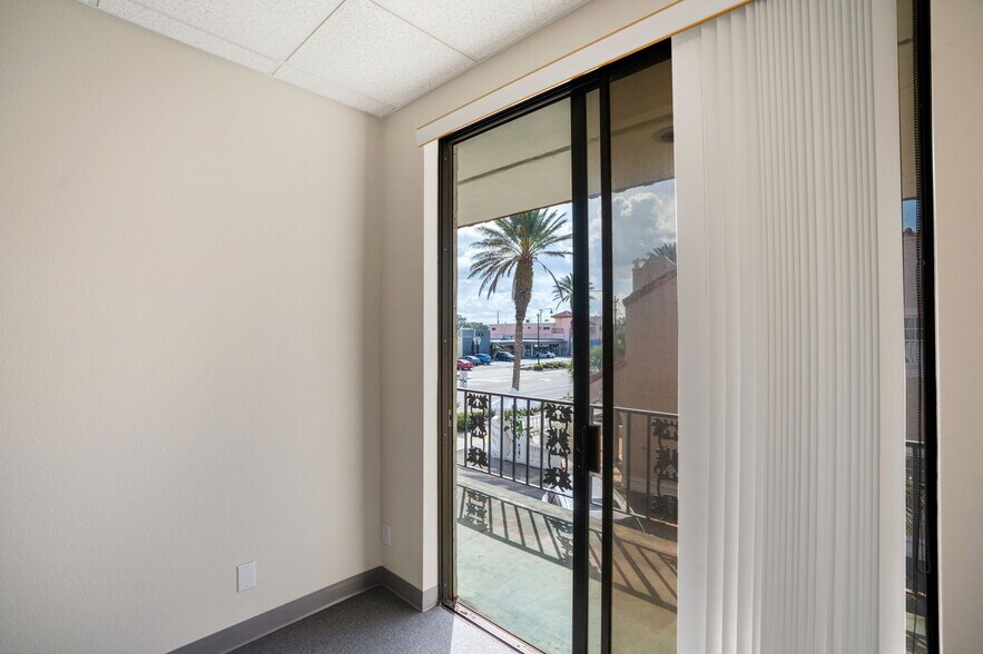 More Photos Of 400 S Tamiami Trl, Venice Medical For Sale