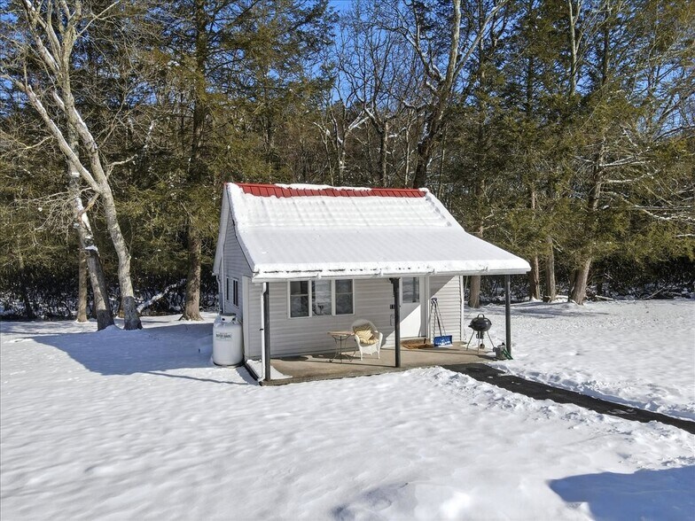 More Photos Of 306 Merwinsburg Rd, Effort Apartments For Sale