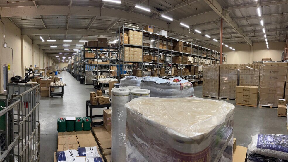 More Photos Of 4411 Rowland Ave, El Monte Distribution For Lease