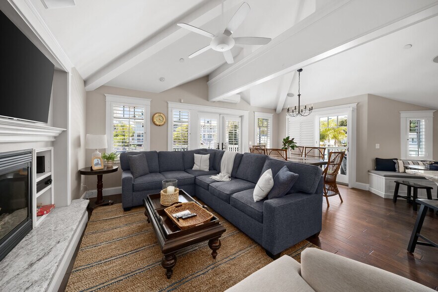 More Photos Of 74 San Francisco St, Avila Beach Flex For Sale