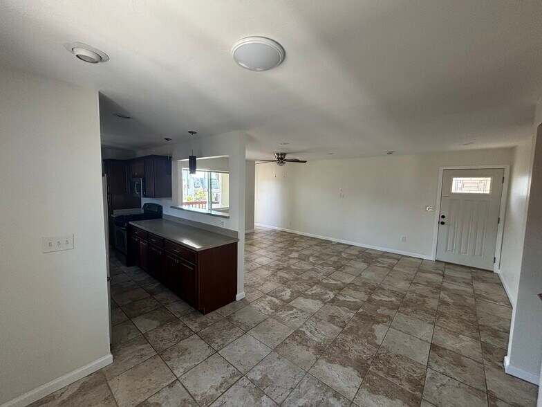 More Photos Of 2954-2958 Mission Blvd, San Diego Apartments For Sale