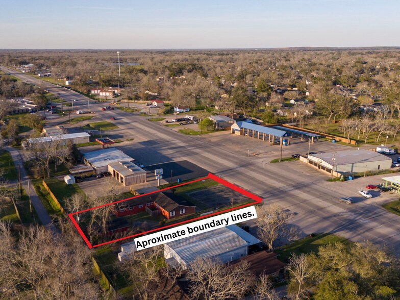 More Photos Of 620 Brazosport Blvd N, Clute Flex For Lease