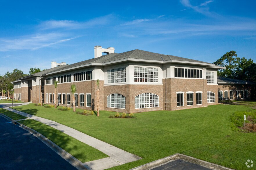 More Photos Of 146 Fairchild St, Charleston Office For Lease