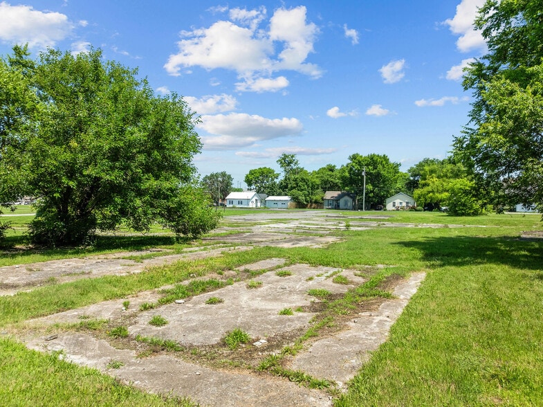 More Photos Of 215 N College St, Lebanon Land For Sale