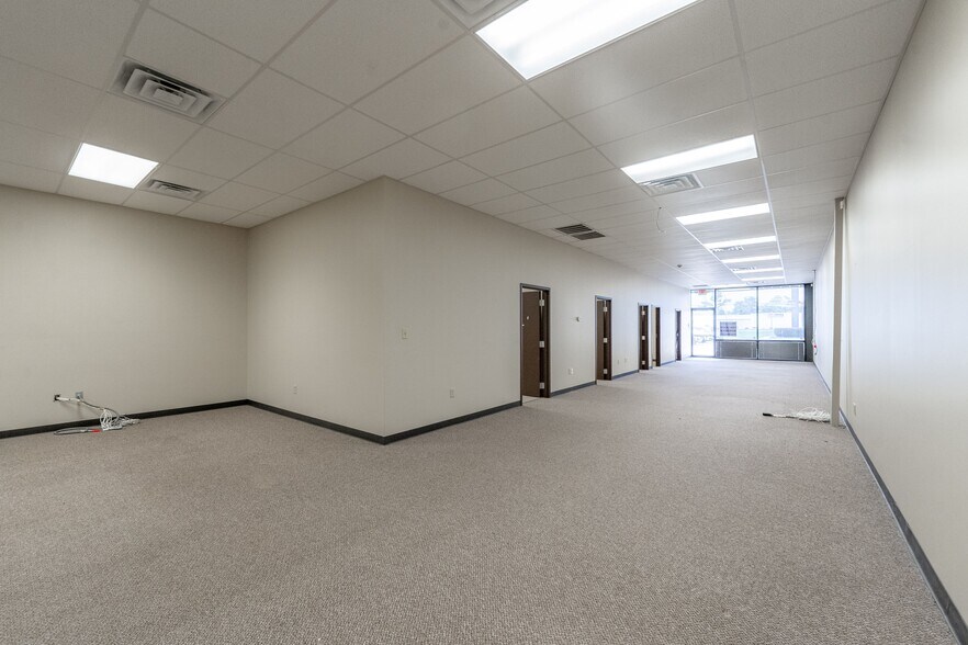 More Photos Of 5803 Coliseum Blvd, Alexandria Office For Lease