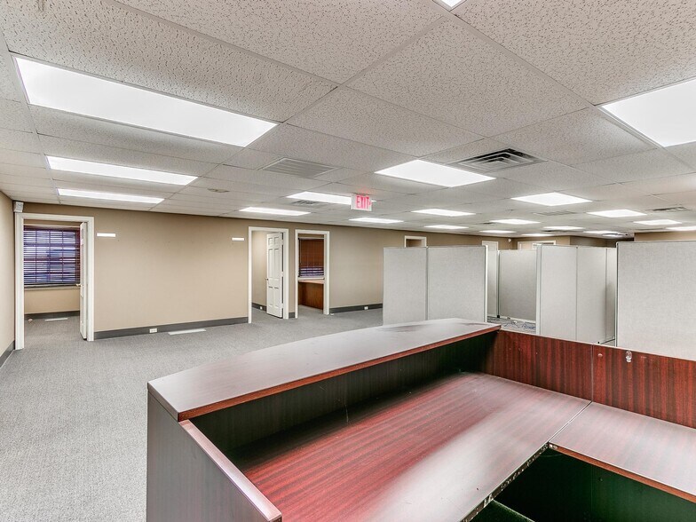 More Photos Of 6310 E 13th St, Tulsa Manufacturing For Sale