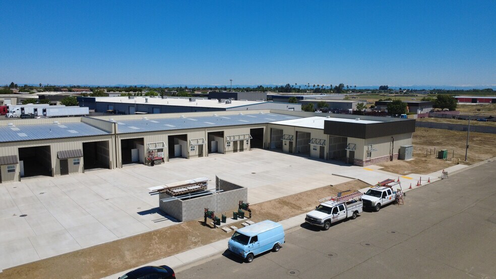 More Photos Of 1015 Premier Dr, Ceres Warehouse For Lease