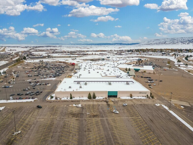 More Photos Of 601 SE Wyoming Blvd, Casper Freestanding For Lease
