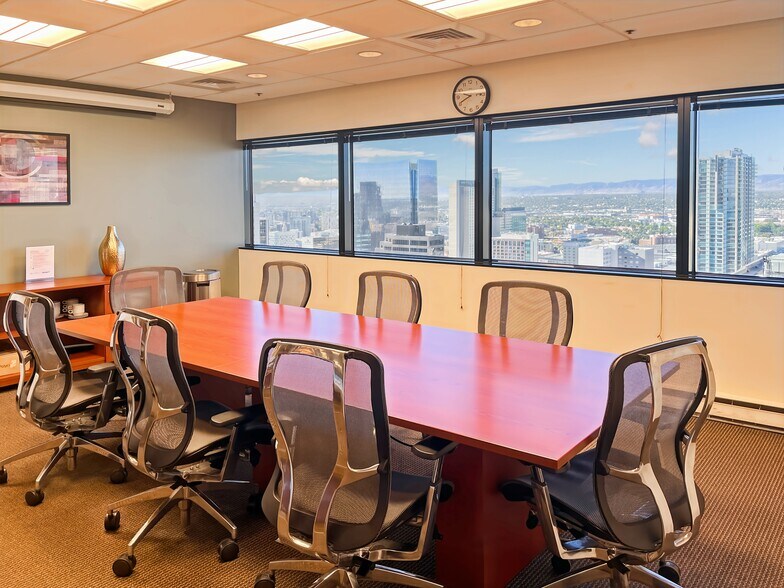 More Photos Of 999 18th St, Denver Coworking Space