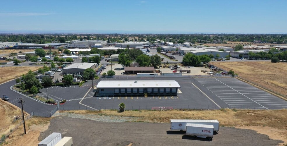 Primary Photo Of 7444 Reese Rd, Sacramento Distribution For Lease
