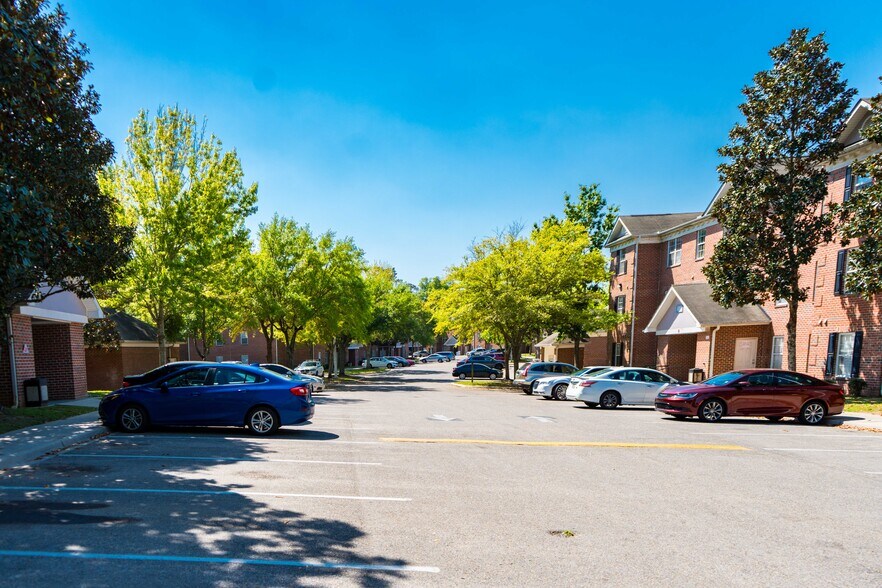 More Photos Of 3000 S Adams St, Tallahassee Apartments For Sale