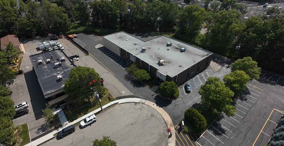 Primary Photo Of 3 North St, Waldwick Light Distribution For Sale