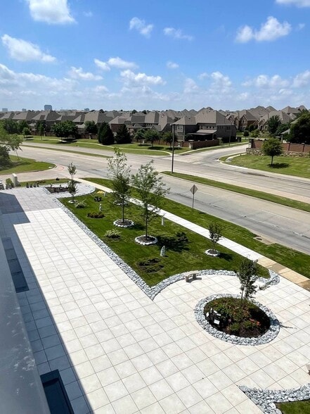 More Photos Of 7300 Riverside Dr, Irving General Retail For Lease