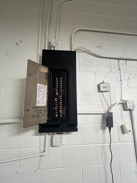 More Photos Of 6735 N Peoria Ave, Tulsa Convenience Store For Sale