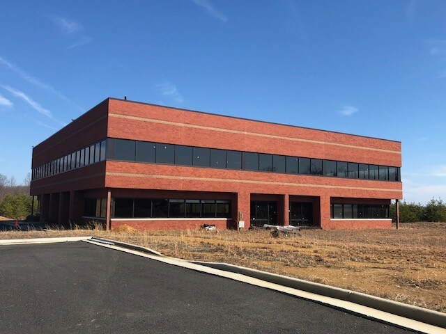 Primary Photo Of 450 Solomon Dr, Fredericksburg Office For Sale