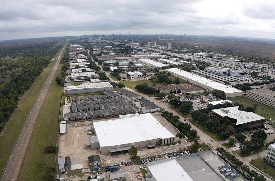 More Photos Of 17200 Park Row, Houston Warehouse For Sale