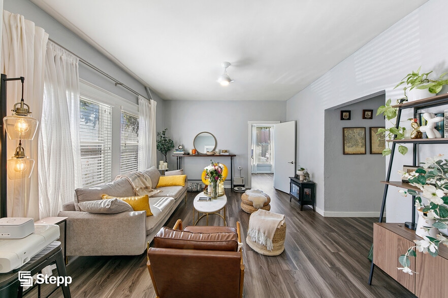 More Photos Of 445 E 3rd St, Long Beach Apartments For Sale