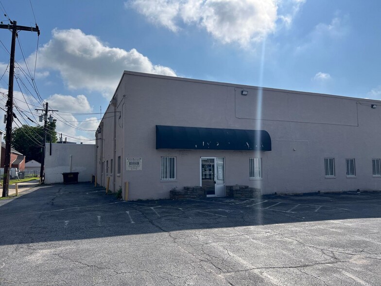 More Photos Of 404-406 Eastern Blvd, Essex Office For Sale