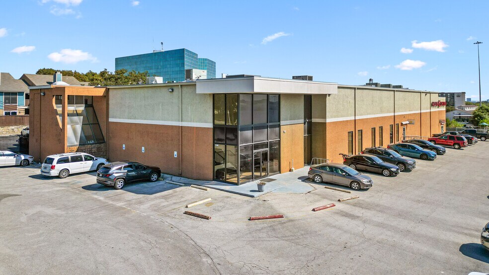 More Photos Of 7700 Torino St, San Antonio Office For Sale