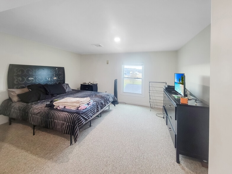 More Photos Of 401 Old Virginia Rd, Pocomoke City Flex For Sale
