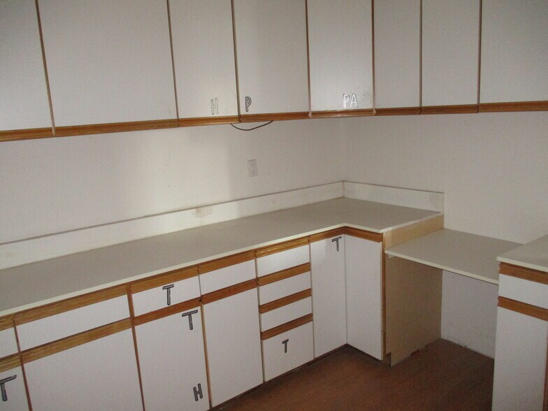 More Photos Of 336 Dawson Dr, Camarillo Warehouse For Lease