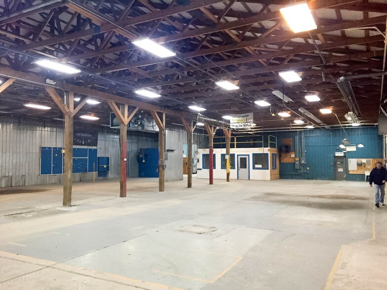 More Photos Of 2 Flint Mine Rd, Coxsackie Manufacturing For Sale