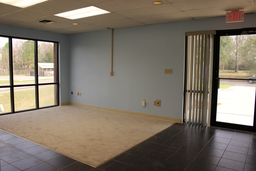 More Photos Of 5000 W 4th St, Hattiesburg Medical For Lease