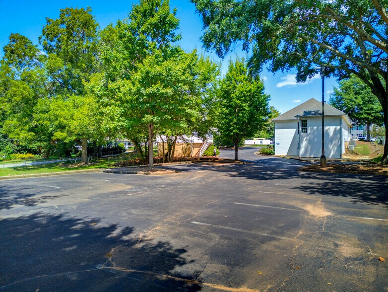 More Photos Of 129 Marble Mill Rd, Marietta Medical For Sale