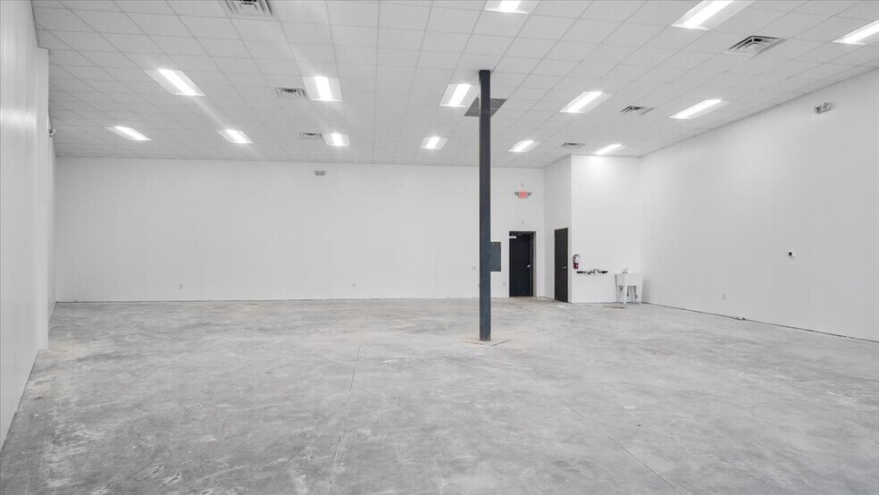 More Photos Of 40 Industrial Park Dr, Henderson Medical For Lease