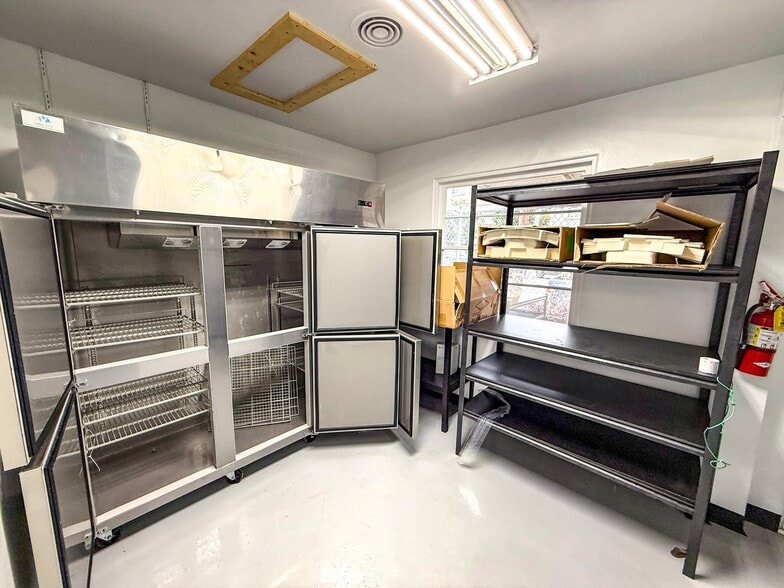More Photos Of 132-144 S Orange Ave, El Cajon Food Processing For Lease
