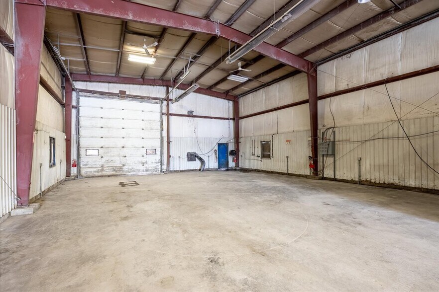 More Photos Of 51001 Range 192 rd, Tofield Industrial For Sale