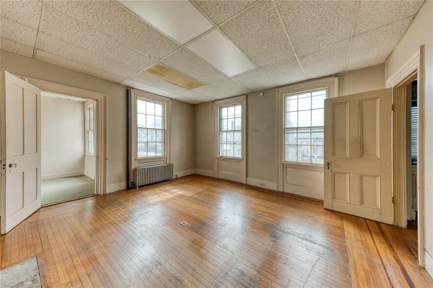 More Photos Of 2 Elm St, Westerly Office For Sale