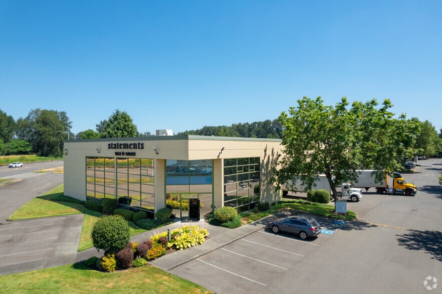 Primary Photo Of 17600-17680 W Valley Hwy, Tukwila Warehouse For Lease